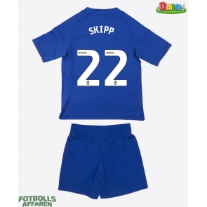 Leicester City Oliver Skipp #22 Hemmaställ Barn 2025-26 Kortärmad (+ Korta byxor)